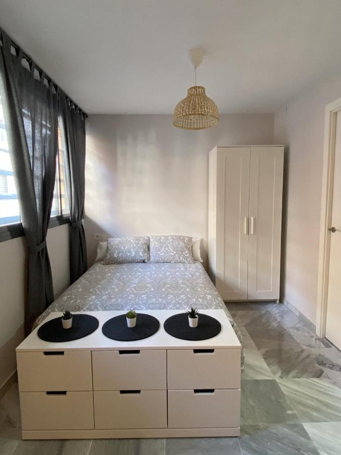 Appartement Quattro Triana En Salado à Séville Extérieur photo