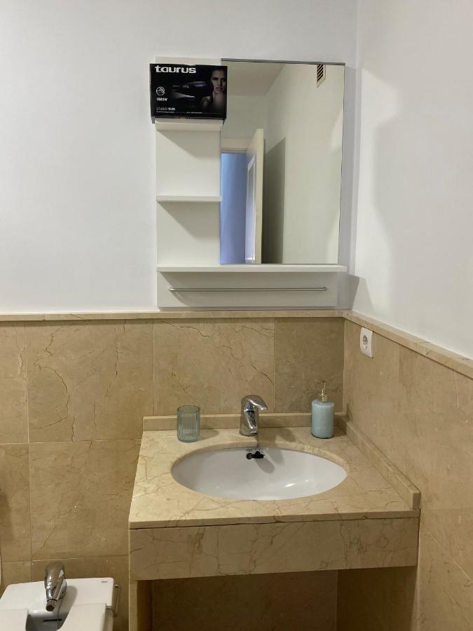 Appartement Quattro Triana En Salado à Séville Extérieur photo